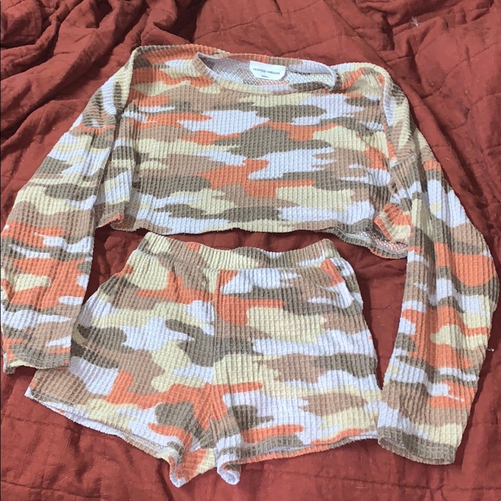Cameo Lounge Set